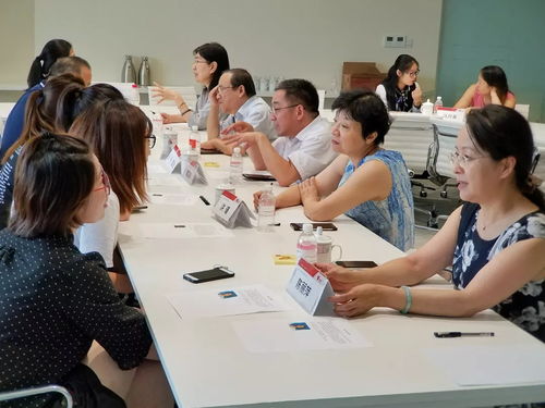 健康咨詢臺企行 義診服務暖人心